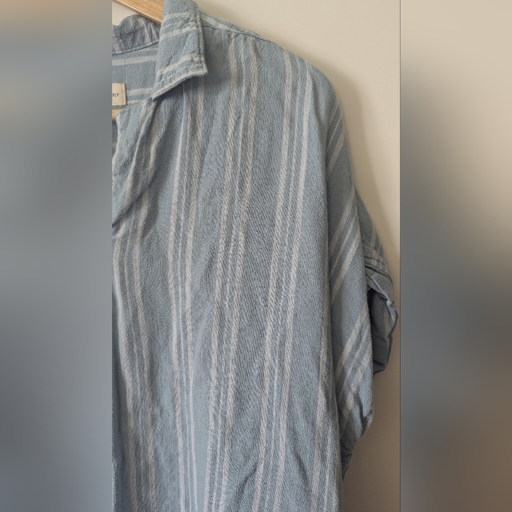 Thread & Supply Light Blue Striped Buttonless Blouse - Picture 4 of 10